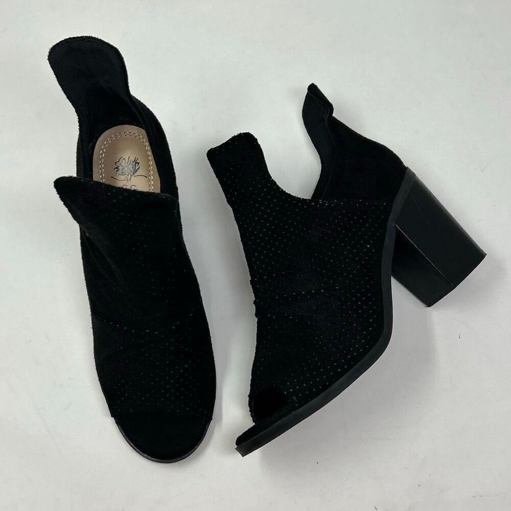 GC Shoes Susana Chunky Heel Faux Suede Slip On Peep Toe Booties Sz 7.5 Black